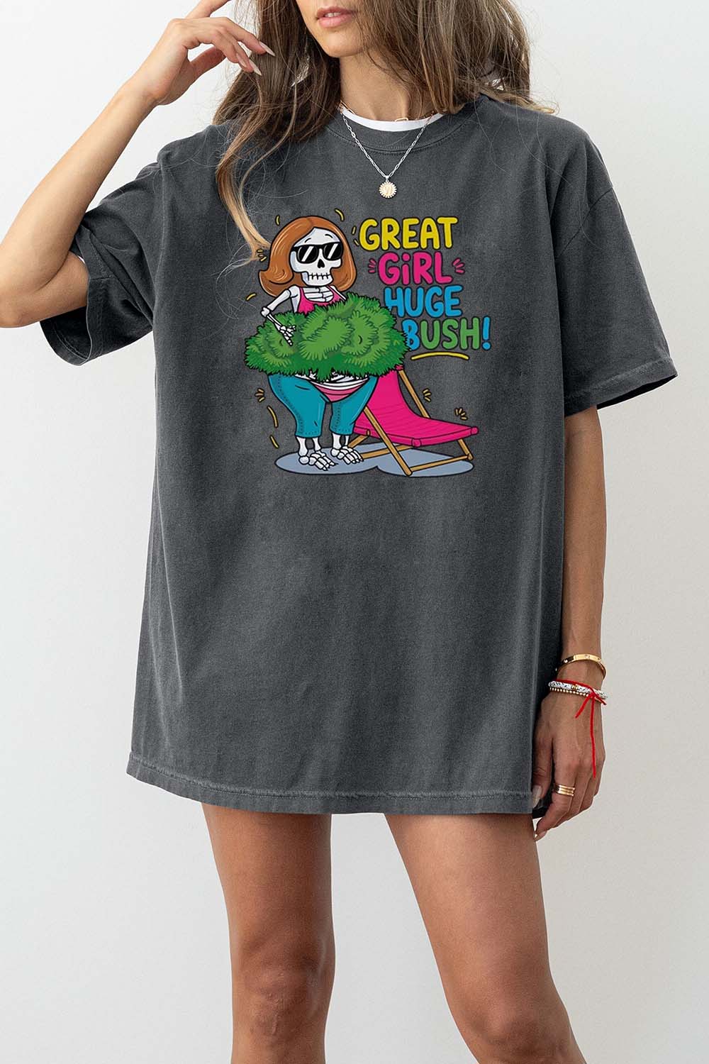 Halloween Great girl huge bush funny Tee For Women